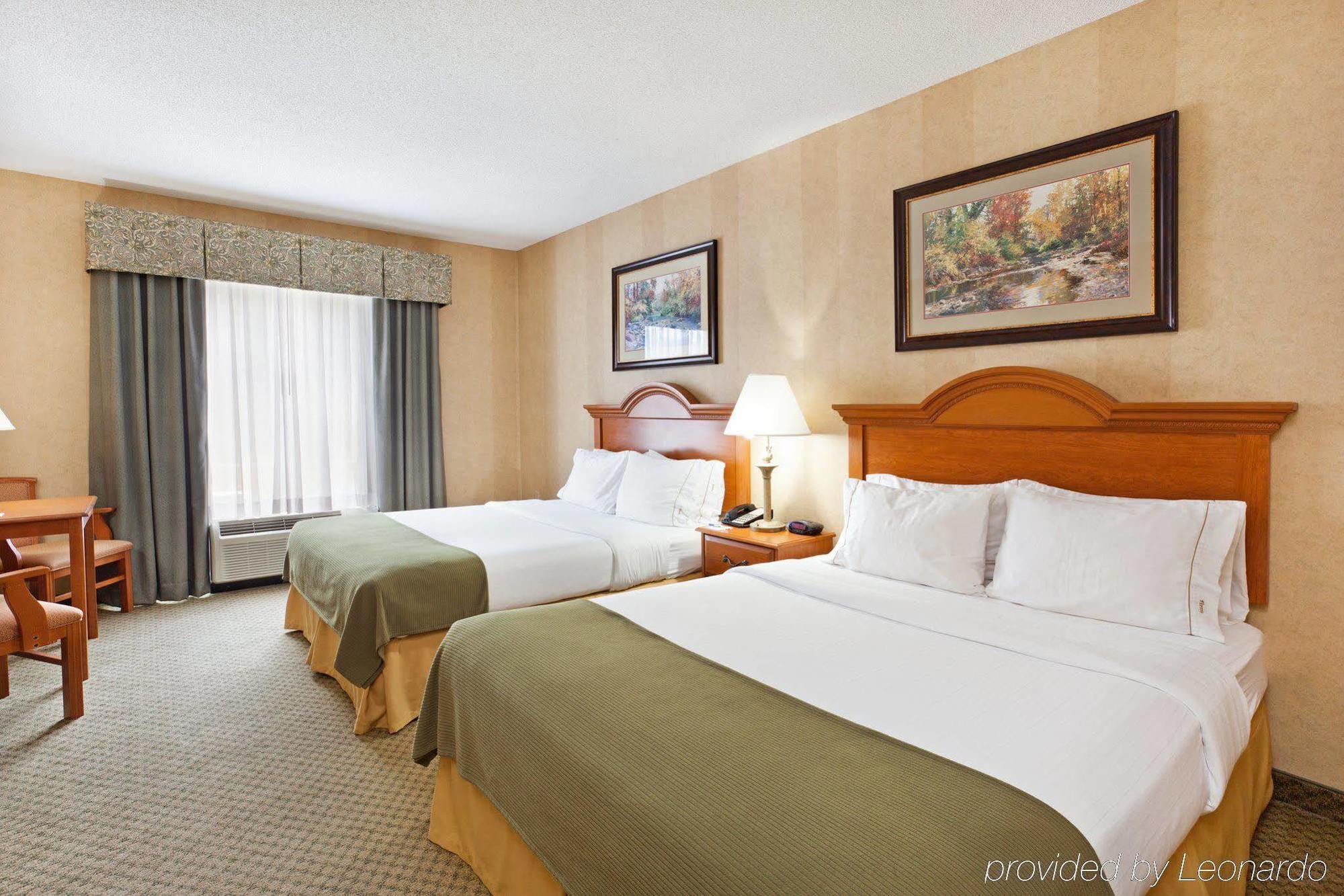 Holiday Inn Express & Suites Sylva / Dillsboro, An Ihg Hotel Habitación foto